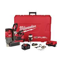 M18 Fuel™ Lineman Magnetic Drill Kit, 1-1/2", 2000 lbs. Drill Point Pressure UAE143 | Caster Town